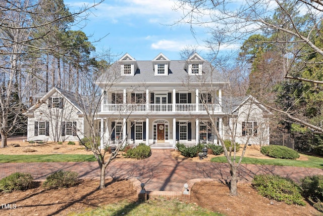 view of front of house featuring a porch