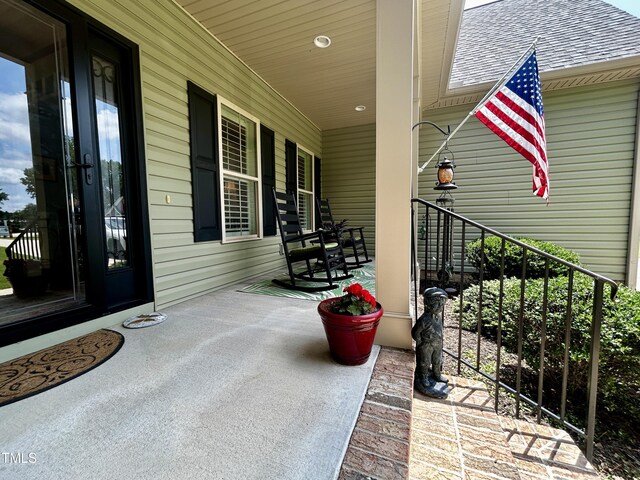 5204 Sandbridge Rd, Bailey, NC 27807 - view of porch
