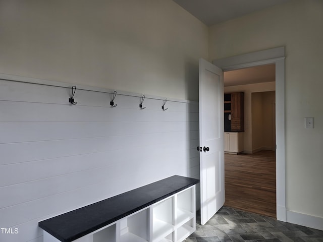 mudroom featuring baseboards