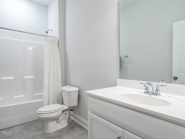 bathroom with toilet, shower / bath combo with shower curtain, vanity, tile patterned flooring, and baseboards