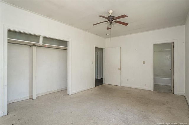 unfurnished bedroom featuring baseboards, a ceiling fan, and a closet