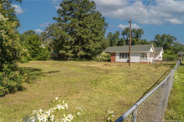 view of yard featuring fence