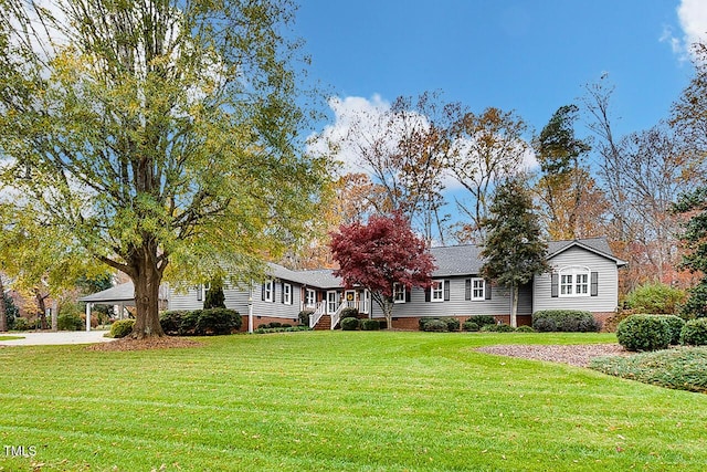 single story home with a front yard and crawl space