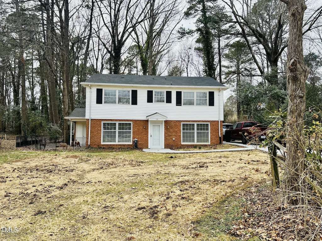 view of front facade with brick siding