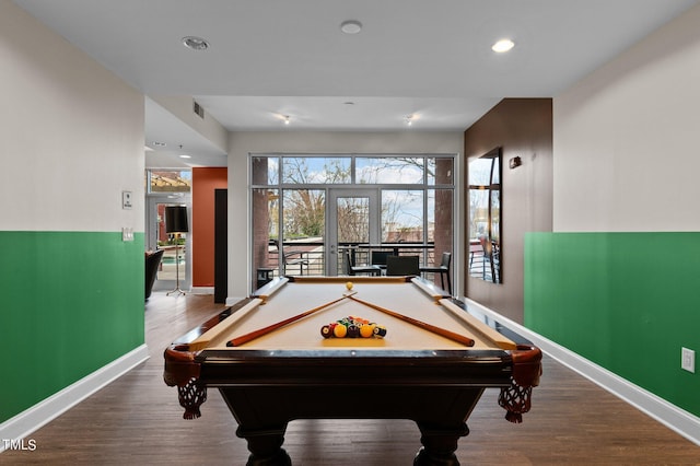 game room with recessed lighting, visible vents, baseboards, and wood finished floors