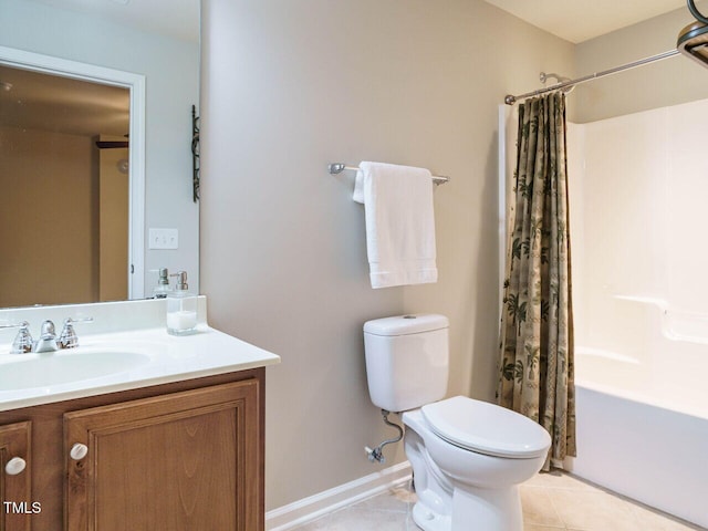 full bath featuring baseboards, toilet, tile patterned floors, vanity, and shower / bathtub combination with curtain