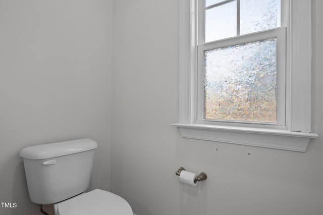 bathroom featuring toilet