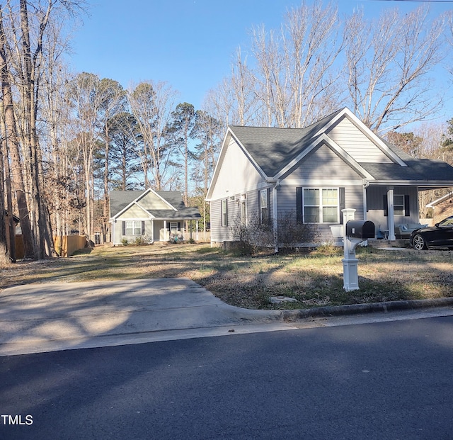 view of front of property