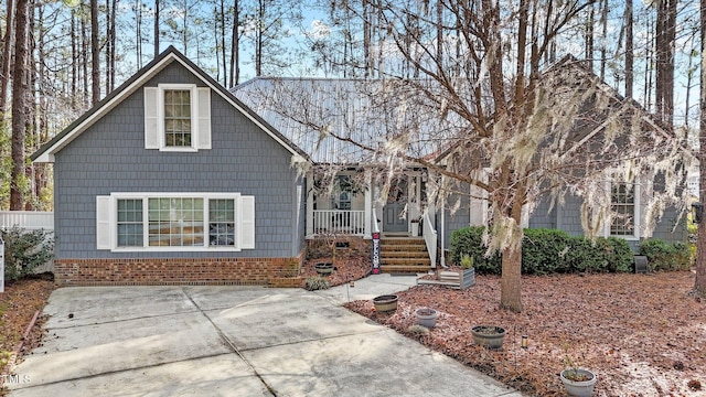 view of front facade featuring covered porch