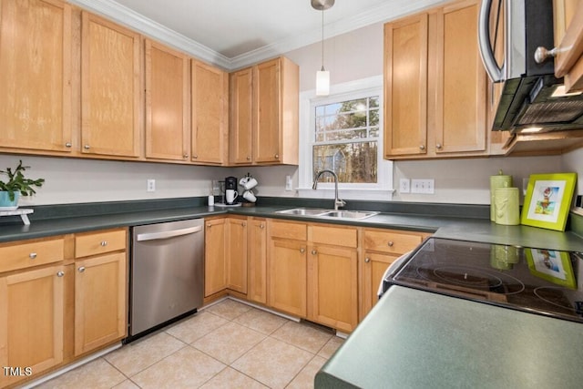 kitchen featuring ornamental molding, a sink, dark countertops, stainless steel appliances, and hanging light fixtures