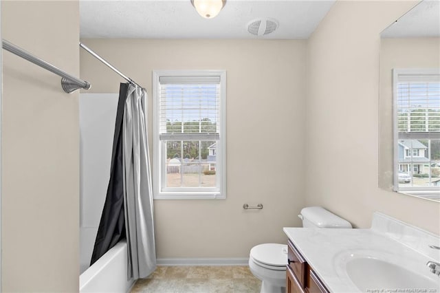 bathroom featuring shower / tub combo, baseboards, visible vents, toilet, and vanity