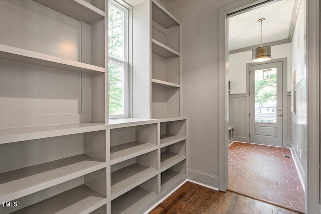 1608 Scales St, Raleigh, NC 27608 - view of pantry