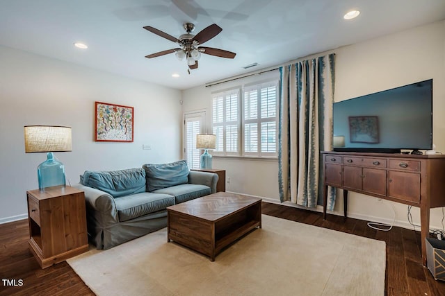 living area with visible vents, recessed lighting, a ceiling fan, and wood finished floors