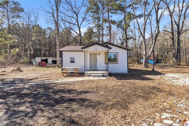 view of front of property