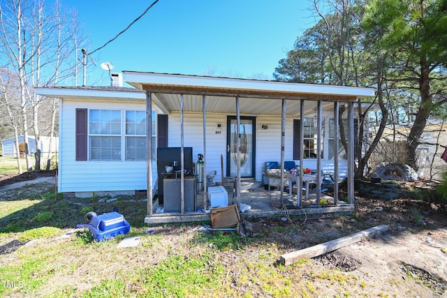 view of front of house featuring crawl space