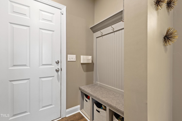 mudroom featuring baseboards