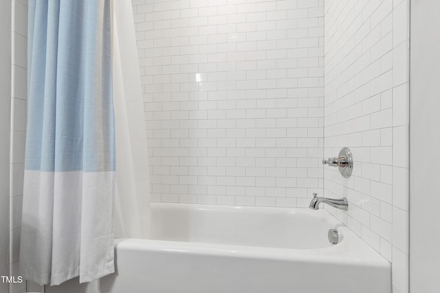 3337 Cheswick Dr, Raleigh, NC 27609 - full bathroom with shower / tub combo with curtain