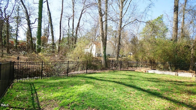 view of yard featuring fence