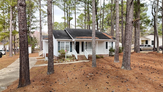 view of front facade with covered porch