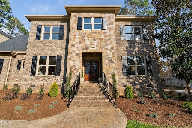 view of front of property featuring crawl space