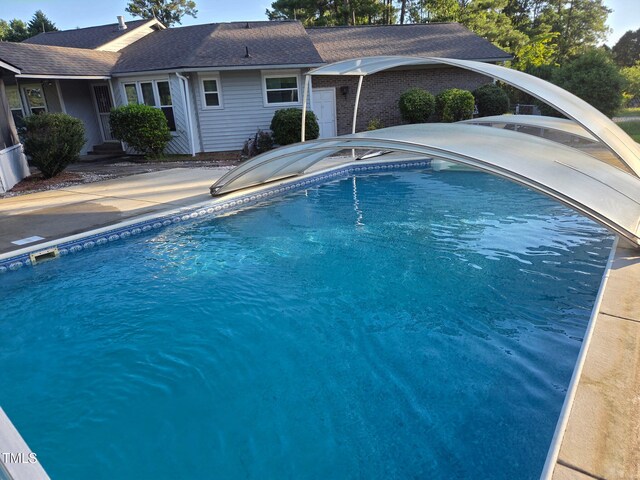 5350 Clubhouse Ln, Hope Mills, NC 28348 - view of outdoor pool