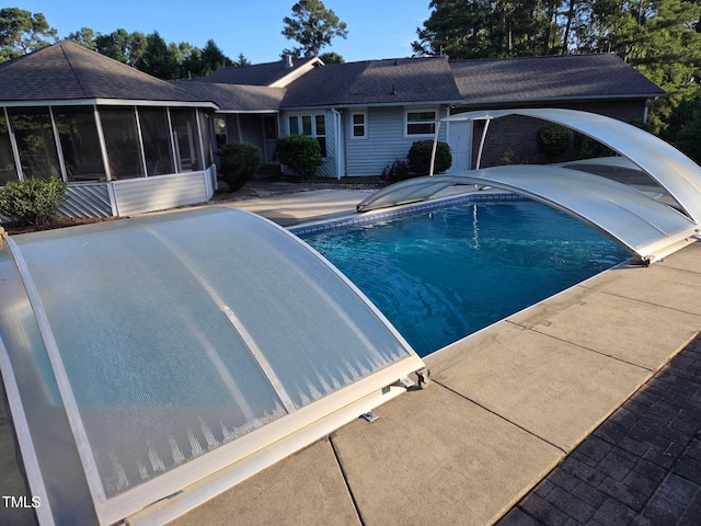 5350 Clubhouse Ln, Hope Mills, NC 28348 - view of pool with a sunroom, a covered pool, and a patio