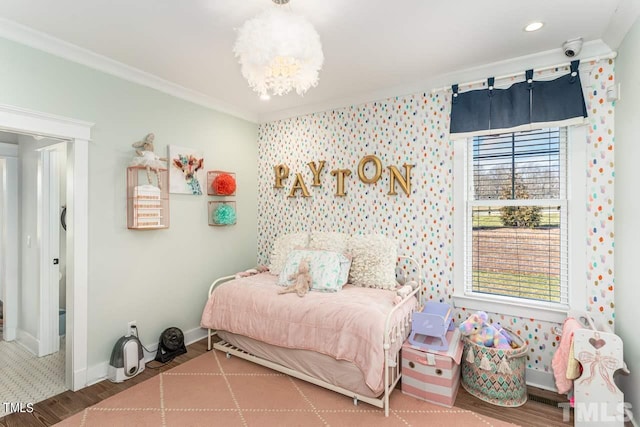 bedroom featuring a notable chandelier, wood finished floors, recessed lighting, crown molding, and baseboards