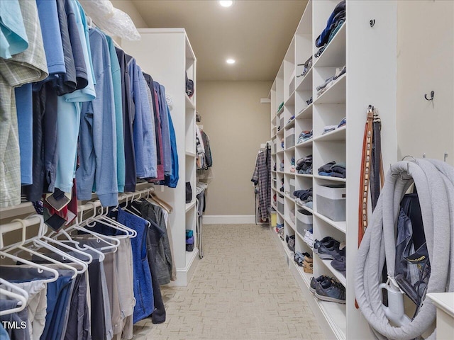 view of spacious closet