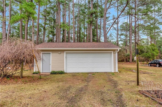 view of detached garage