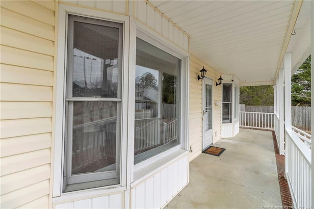 view of patio / terrace with covered porch