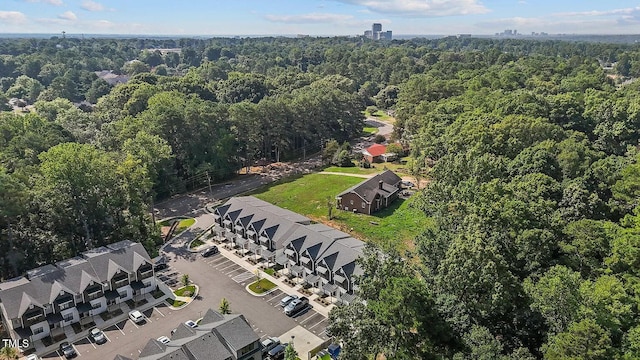 bird's eye view with a view of trees