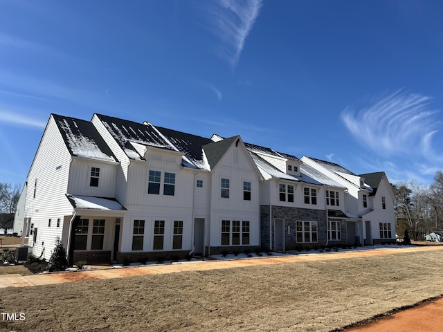 1426 Cooper St, Sanford, NC 27330