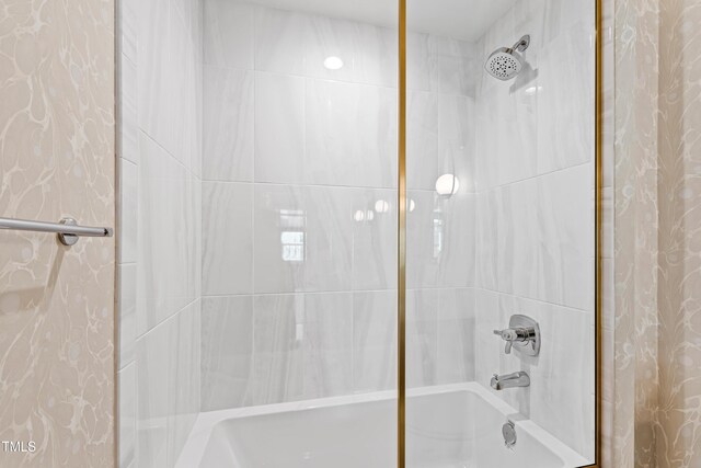 full bathroom with shower / washtub combination