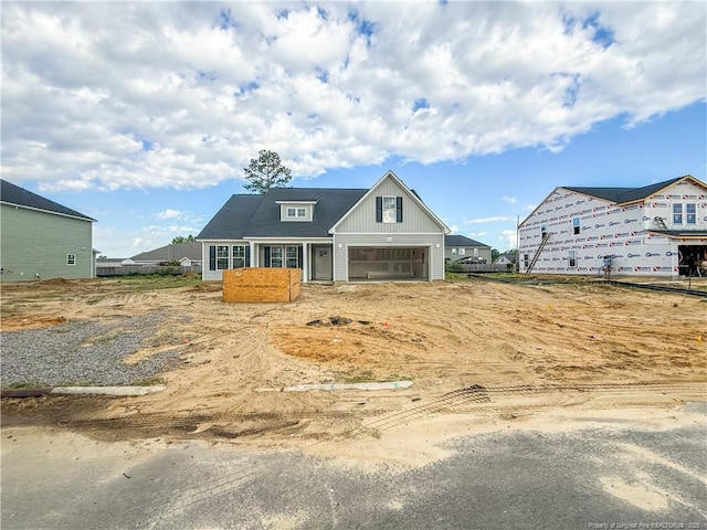 4010 Racking Horse Rd, Hope Mills, NC 28348 - view of front of home featuring board and batten siding