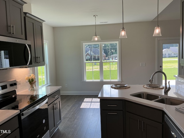 1039 N Lincoln St, Benson, NC 27504 - photo 9