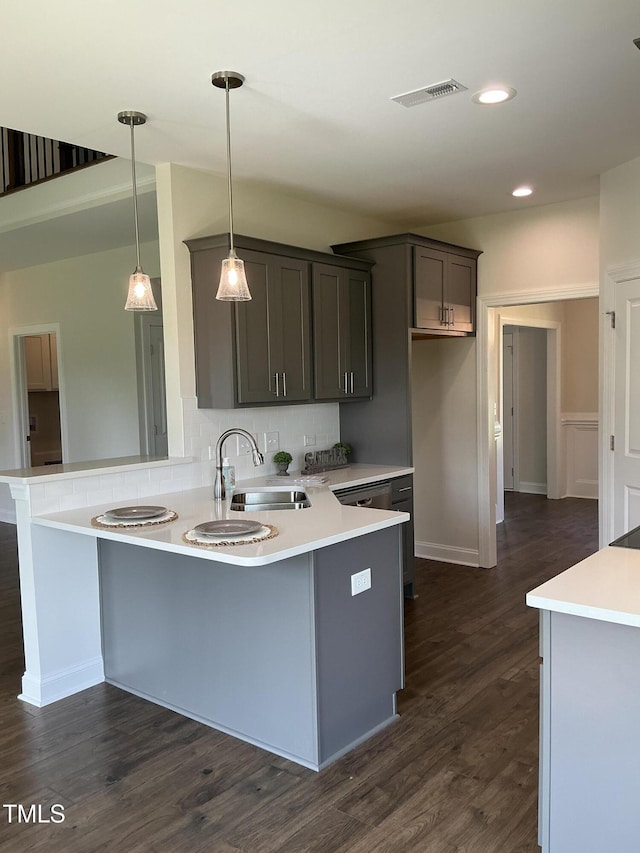 1039 N Lincoln St, Benson, NC 27504 - photo 7