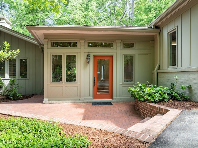 3915 Nottaway Rd, Durham, NC 27707 - doorway to property with a patio