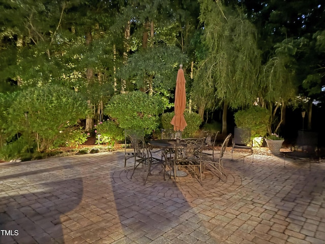 3915 Nottaway Rd, Durham, NC 27707 - view of patio with outdoor dining area