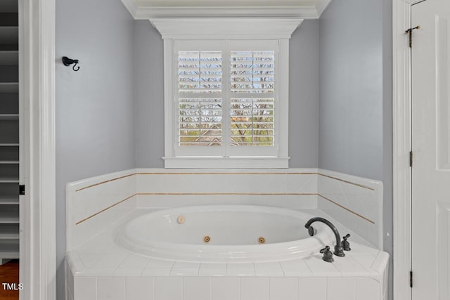 5900 Orchid Valley Rd, Raleigh, NC 27613 - bathroom with a jetted tub and a closet