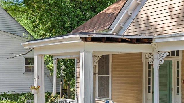 410 Halifax St, Warrenton, NC 27589 - exterior details featuring gutters and a downspout