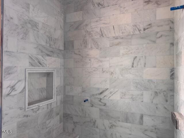 1216 Barcroft Pl, Raleigh, NC 27615 - bathroom with tiled shower