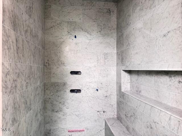 1216 Barcroft Pl, Raleigh, NC 27615 - full bath with tiled shower