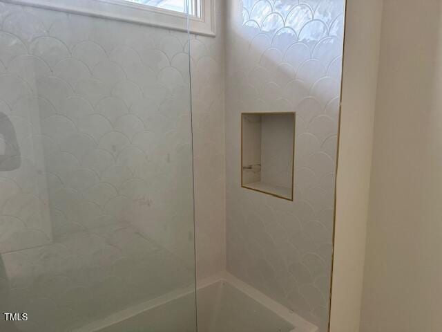1216 Barcroft Pl, Raleigh, NC 27615 - full bathroom with a shower