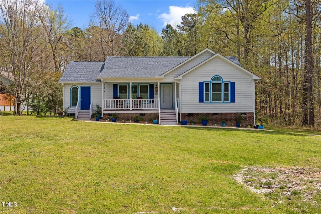 163 Ridge Way Ln, Clayton, NC 27520 - single story home with a front yard, a porch, crawl space, and a shingled roof