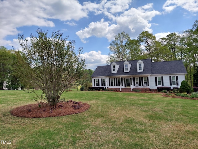 view of front of property featuring roof with shingles, crawl space, and a front lawn