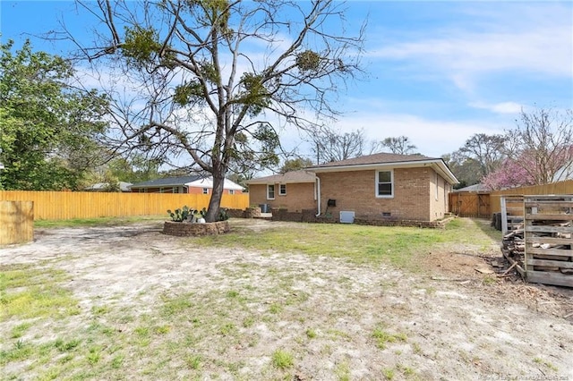 5213 Palmetto Ln, Fayetteville, NC 28304 - view of yard with a fenced backyard