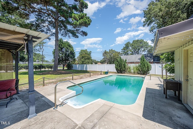 1901 E Mulberry St, Goldsboro, NC 27530 - view of swimming pool with a patio area and a fenced backyard