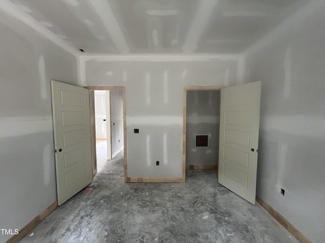 1572 Patterson Rd, Kinston, NC 28504 - spare room featuring baseboards