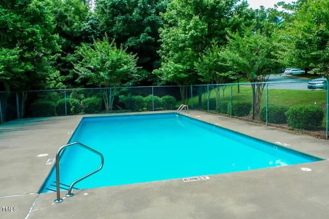 303 Smith Level Rd Unit E33, Chapel Hill, NC 27516 - view of community pool