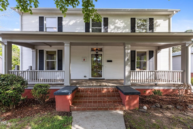 view of front of home featuring a porch